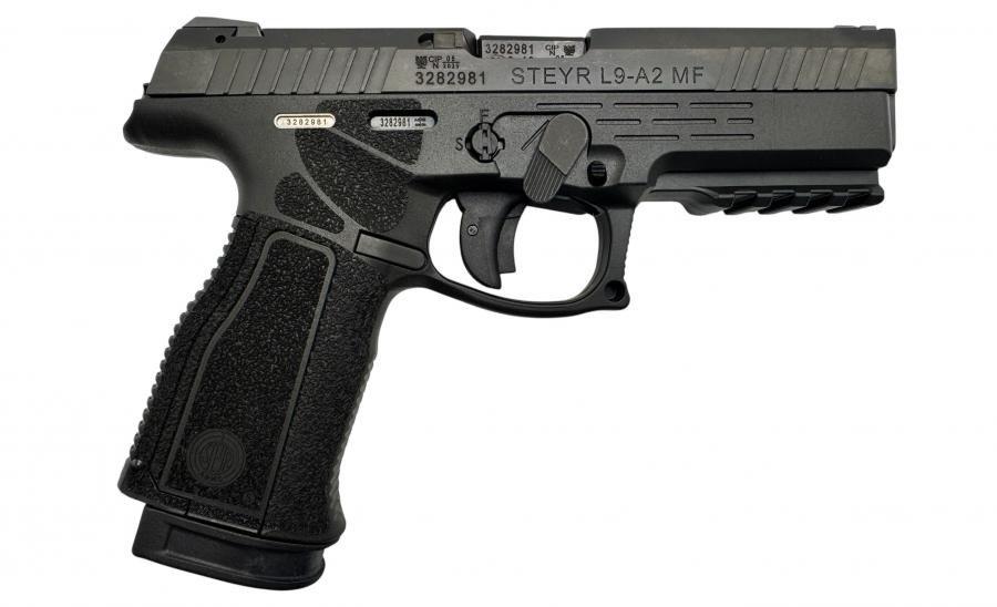 Steyr L9-A2 MF 9x19 trapezoid irányzékkal, manual safety