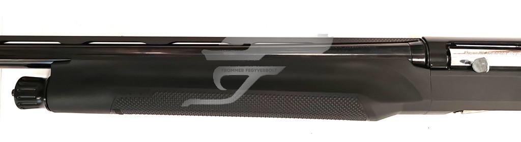 Benelli Criocomfort Balkezes 12/76 28" Cső 5 db. Choke Fekete Műanyag Agyazás