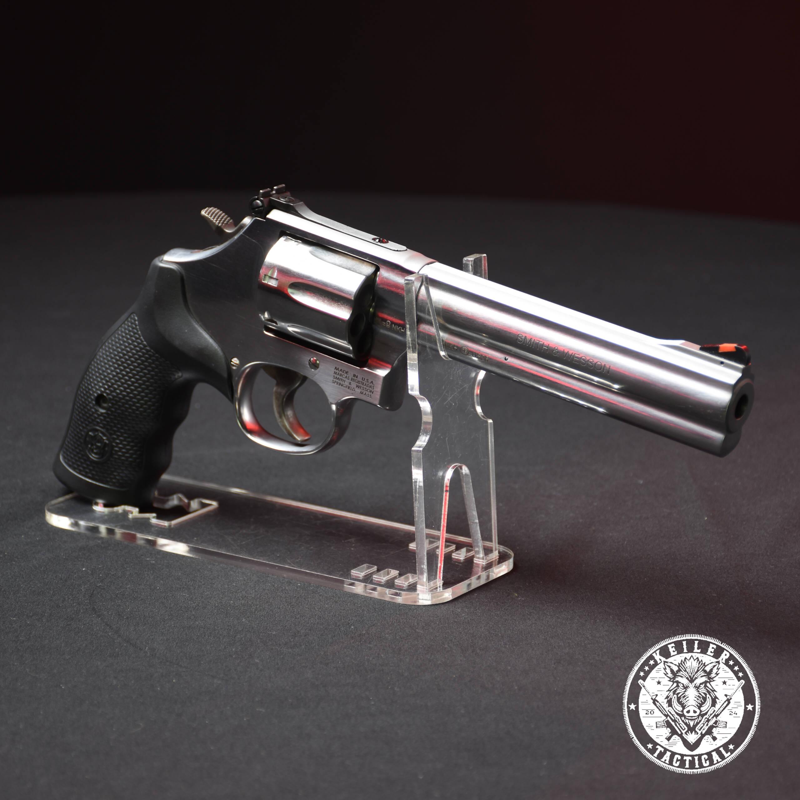 Smith & Wesson Model 686 Plus 6″ .357 Magnum revolver
