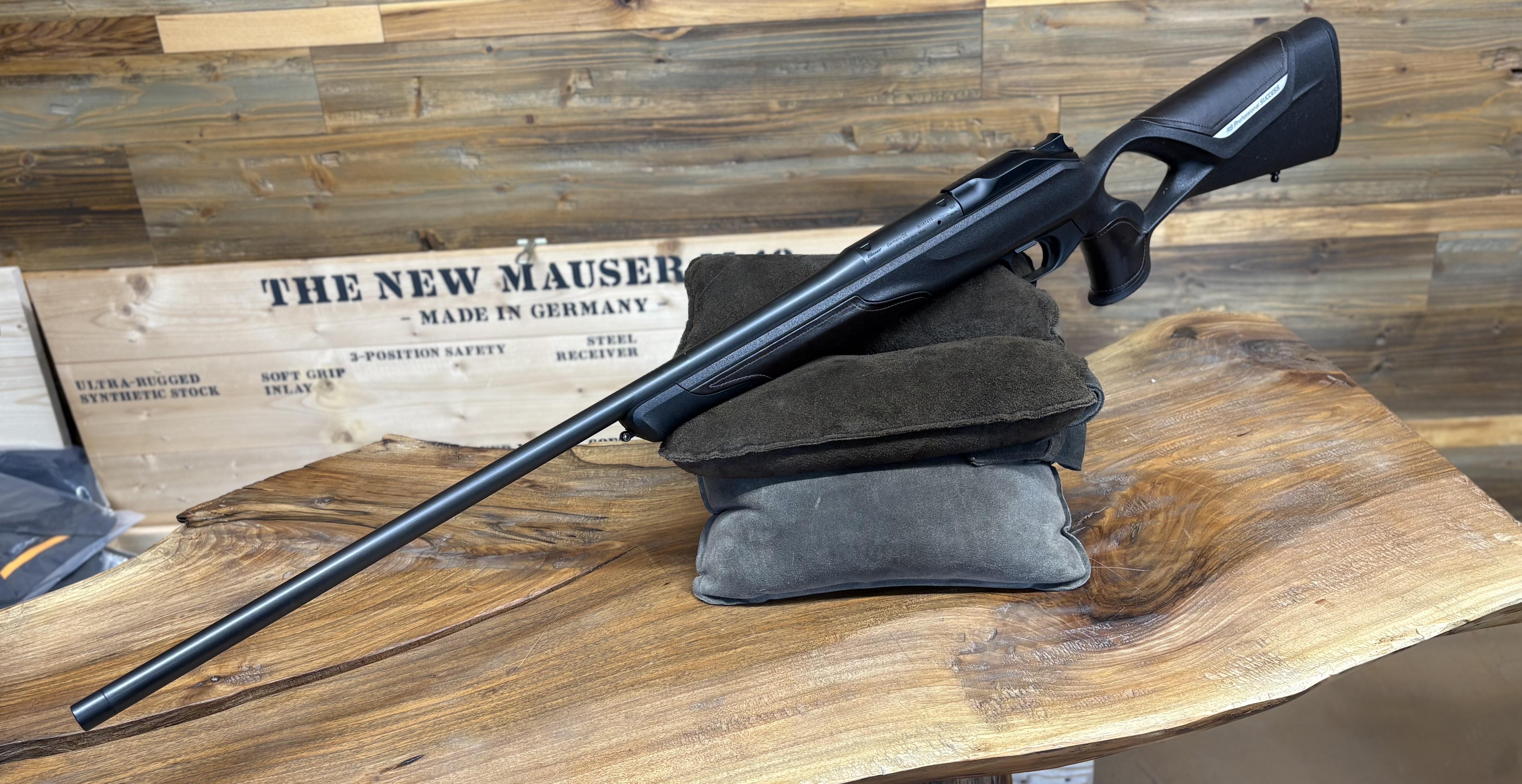 R8 Professional SUCCESS Bőr Betétes 300.Win. Mag.