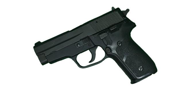 Sig-Sauer P228 - használt maroklőfegyver