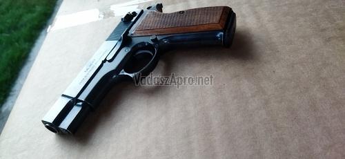 Fég . 45 Auto Kaliberű Maroklőfegyver Budapesten