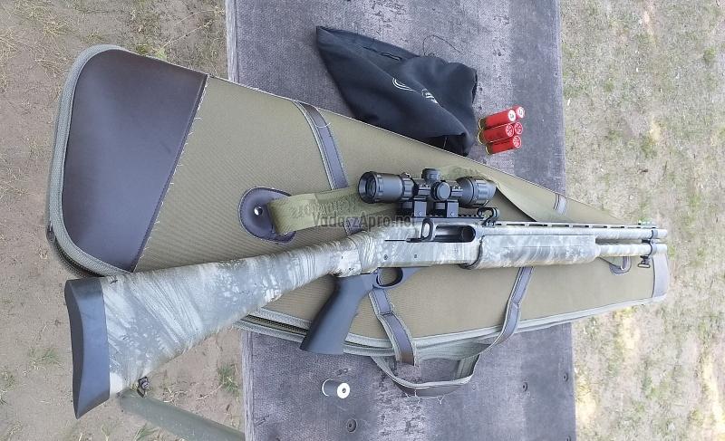 Remington 1100 Tactical 12/70 Félautomata