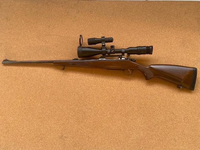 CZ550 Medium Luxus 9,3×62+Meostar céltávcső használt golyós fegyver